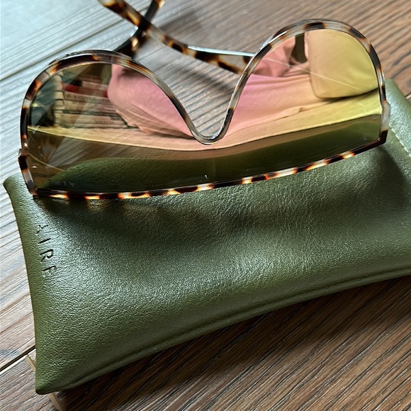 Aire cool sustainable mirrored sunglasses - Picture 4 of 9